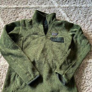 Green Patagonia Pullover